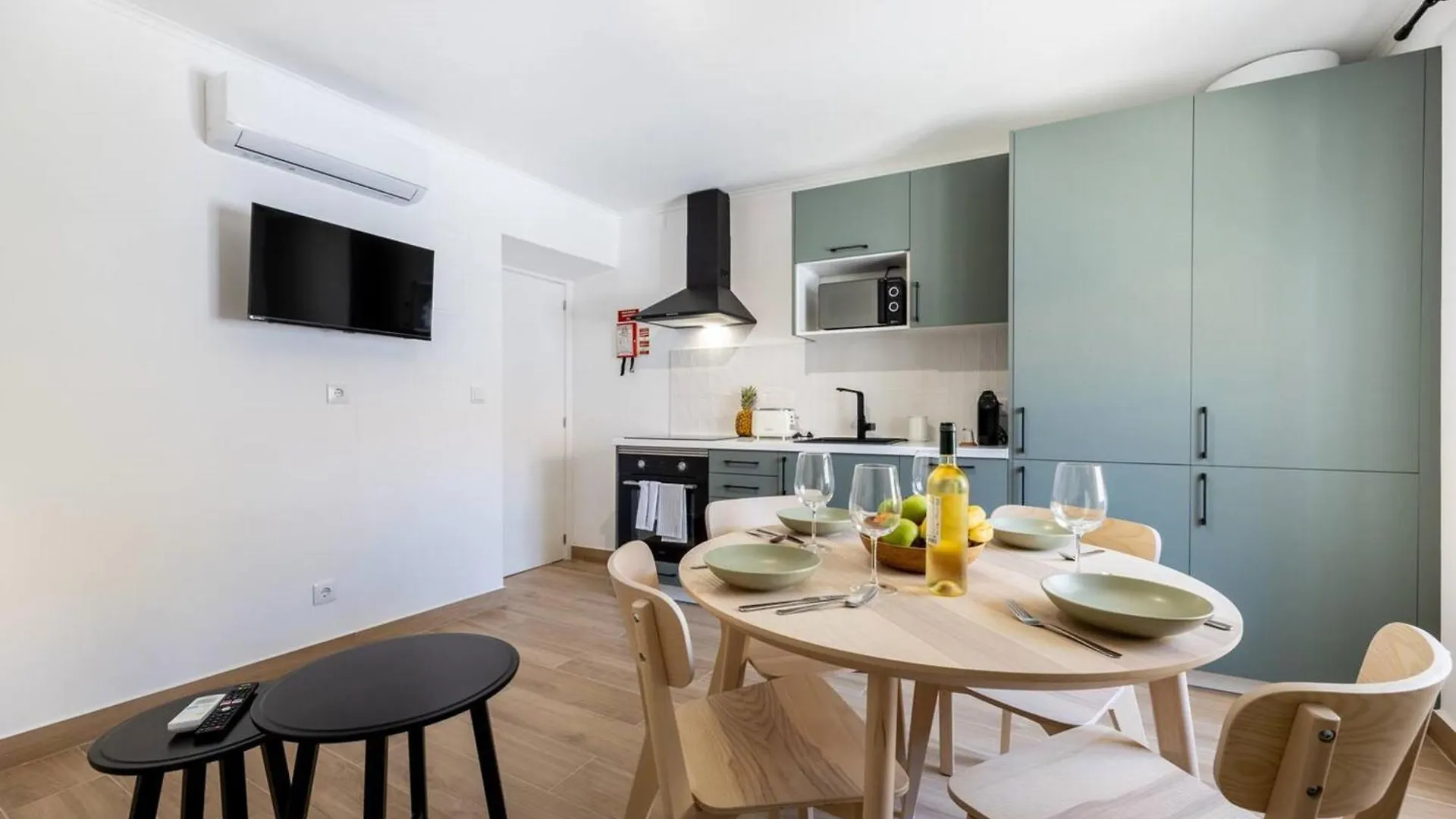 The Sunset Apartment 塔维拉